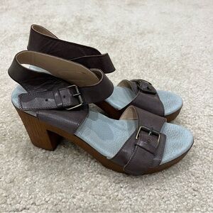 Eric Michael Heeled Sandals Shoes Womens Size 40 Brown Leather Made in Portugal,